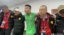 包含大连一方主教练斩获四连胜，球队状态飙升的词条